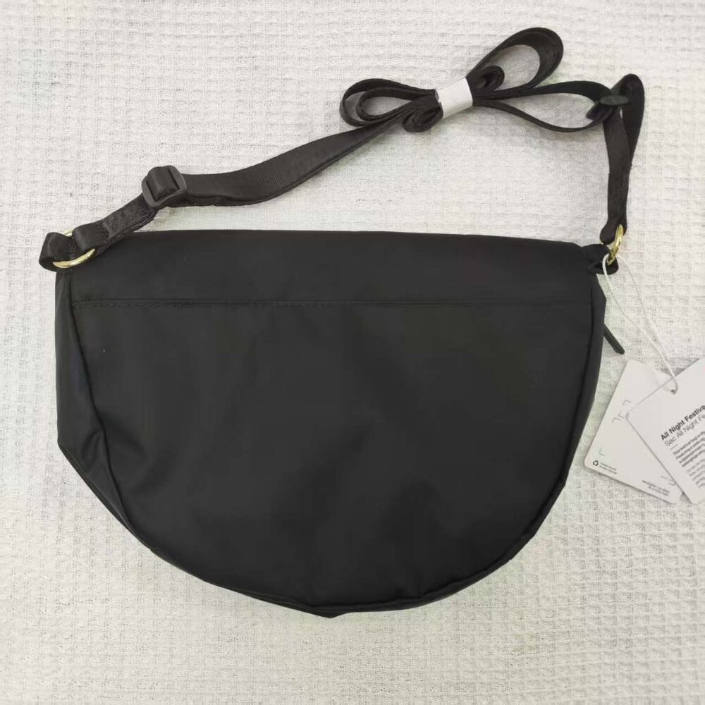 Lululemon Festival Bag 5L • Black/Gold • New w/Tags • Adjustable Strap - Picture 3 of 4